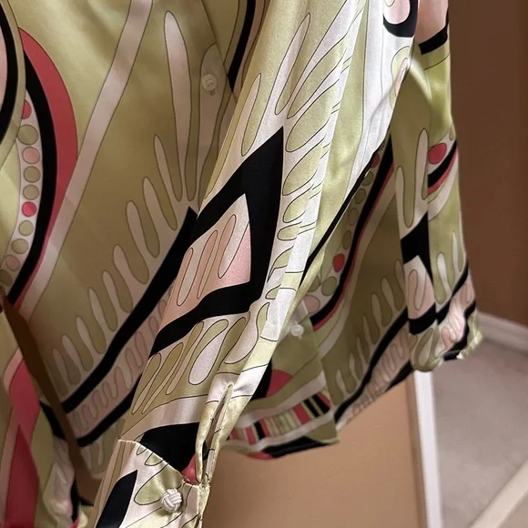 ICONIC Kasper Multicolor Abstract Silk Blouse - Picture 4 of 11